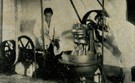 1949年，上海解放后，香港分行开始独立经营。   1949..